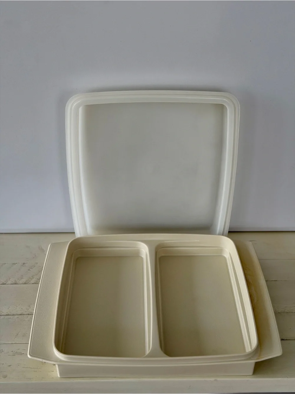 Vintage Tupperware #723-3 Deviled Egg/Serving Tray with Lid